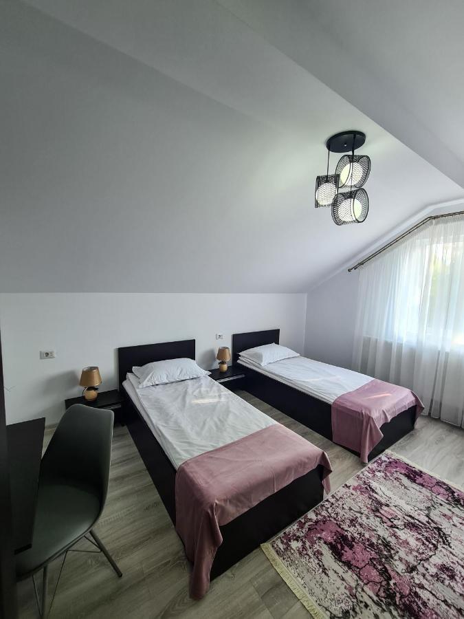 Pensiunea Lavanda, Piatra-Neamt П'ятра-Нямц Екстер'єр фото